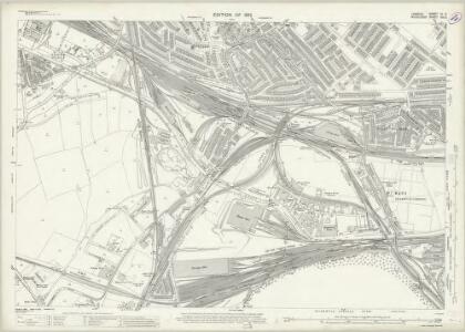 London (1915- Numbered sheets) IV.6 (includes: Acton; Hammersmith; Willesden) - 25 Inch Map